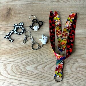 Disney Parks Lanyard and Keychains Set Of 4‎ Mickey Mouse Gloves Door Opener